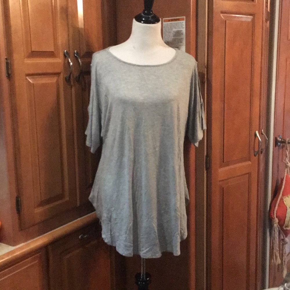 Jarrett Bay Gray Open Shoulder Top